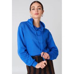 NA-KD Basic Bluza z kapturem basic - Blue. Niebieskie bluzy damskie marki NA-KD Basic, bez wzorów, z długim rękawem, długie, z kapturem. Za 100,95 zł.
