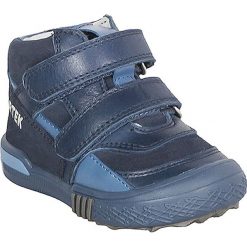 Bartek - Buty dziecięce. Czarne trampki chłopięce Bartek, bez wzorów, ze skóry, sportowe, z okrągłym noskiem, bez zapięcia. W wyprzedaży za 169,90 zł.