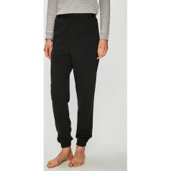Calvin Klein Underwear - Spodnie. Różowe spodnie damskie Calvin Klein Underwear, s, z elastanu. W wyprzedaży za 219,90 zł.