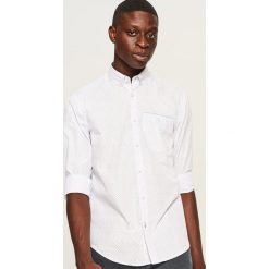 Koszula slim fit w drobny wzór - Biały. Białe koszule męskie slim marki Reserved, l. Za 89,99 zł.