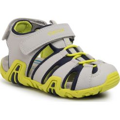 Sandały GEOX - B Sand.Kraze A B0224A 05015 C1446 S Lt Grey/Lime. Szare sandały chłopięce Geox, ze skóry ekologicznej, bez zapięcia. W wyprzedaży za 139,00 zł.