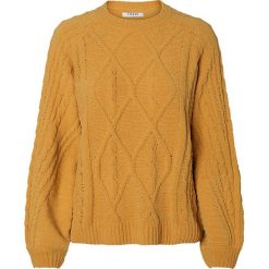 Sweter "Lauretta" w kolorze żółtym. Żółte bez kategorii Pieces, xs, z dzianiny, z okrągłym kołnierzem. W wyprzedaży za 90,95 zł.