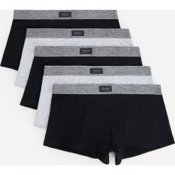 Bokserki z bawełny organicznej 5 pack - Czarny. Czarne bokserki męskie Reserved, bez wzorów, z bawełny. Za 89,99 zł.