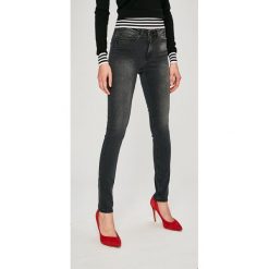 Noisy May - Jeansy. Czarne jeansy damskie Noisy May. W wyprzedaży za 69,90 zł.