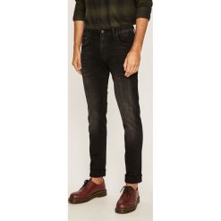 Pepe Jeans - Jeansy Stanley. Czarne jeansy męskie Pepe Jeans, l, z aplikacjami. W wyprzedaży za 299,90 zł.
