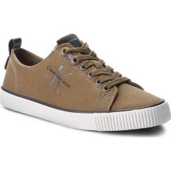 Tenisówki CALVIN KLEIN JEANS - Dora R0438 Olive. Brązowe półbuty damskie Calvin Klein Jeans, bez wzorów, z jeansu, bez zapięcia. W wyprzedaży za 209,00 zł.