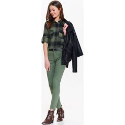 SPODNIE DAMSKIE W KOLORZE KHAKI, RURKI. Brązowe rurki damskie Top Secret, na lato. Za 49,99 zł.