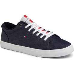 Tenisówki TOMMY HILFIGER - Essential Long Lace Sneaker FW0FW02684 Desert Sky DW5. Niebieskie półbuty męskie TOMMY HILFIGER, na co dzień, bez wzorów, z gumy, eleganckie, bez zapięcia. Za 299,00 zł.