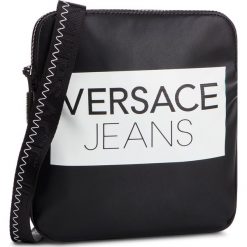 Saszetka VERSACE JEANS - E1YTBB47 71118 899. Czarne torby męskie skórzane Versace Jeans, bez wzorów, z jeansu, młodzieżowe. W wyprzedaży za 259,00 zł.