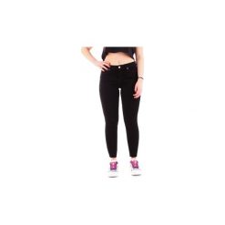 Jeansy slim fit Calvin Klein Jeans J20J211048. Czarne jeansy damskie Calvin Klein Jeans, bez wzorów, z jeansu. Za 424,31 zł.