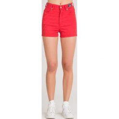 SZORTY JEANSOWE VERSACE JEANS. Szorty damskie Versace Jeans, bez wzorów, z jeansu, klasyczne, z podwyższonym stanem. W wyprzedaży za 400,00 zł.