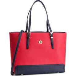 Torebka TOMMY HILFIGER - Honey Med Tote AW0AW06468 614. Czerwone torebki klasyczne damskie TOMMY HILFIGER, bez wzorów, ze skóry ekologicznej, klasyczne, bez dodatków. W wyprzedaży za 349,00 zł.