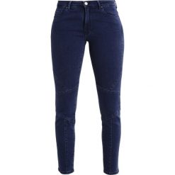 BOSS CASUAL ANAHEIM Jeans Skinny Fit medium blue. Niebieskie jeansy damskie relaxed fit marki BOSS Casual, na co dzień, m, casualowe. W wyprzedaży za 384,45 zł.