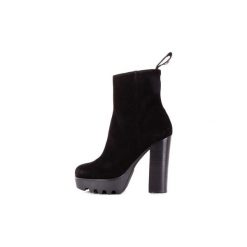 Botki Guess FLNCH4SUE10. Czarne botki damskie na zamek Guess. Za 806,30 zł.