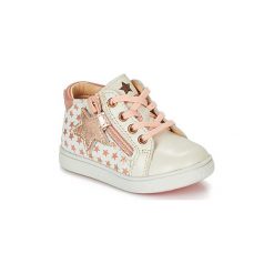 Buty Dziecko Babybotte ADRENALINA. Białe trampki dziewczęce Babybotte, bez wzorów, bez zapięcia. Za 303,20 zł.