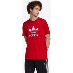 Adidas Originals Trefoil Koszulka Czerwony. Czerwone podkoszulki męskie adidas Originals, s, z haftami, z bawełny, z krótkim rękawem. Za 111,95 zł.