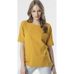 Żółty T-shirt Delofer. Żółte bluzki damskie Born2be, xl, bez wzorów, bez kołnierzyka, bez rękawów. W wyprzedaży za 39,99 zł.