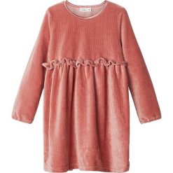 Sukienka w kolorze jasnoróżowym. Różowe sukienki niemowlęce midi. W wyprzedaży za 49,95 zł.