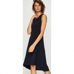 Tommy Hilfiger - Sukienka Jacky. Szare sukienki mini marki TOMMY HILFIGER, na co dzień, z poliesteru, casualowe, z okrągłym kołnierzem, proste. W wyprzedaży za 499,90 zł.
