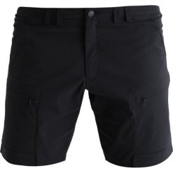 Peak Performance TRECK COSH Krótkie spodenki sportowe black. Czarne spodenki i szorty męskie marki Peak Performance, z elastanu, sportowe. Za 419,00 zł.