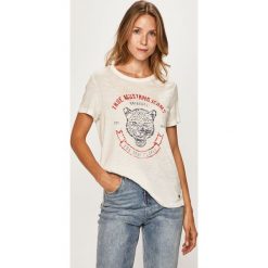 Mustang - T-shirt. Białe bluzki damskie Mustang, s, z nadrukiem, z bawełny, casualowe, z okrągłym kołnierzem. W wyprzedaży za 49,90 zł.