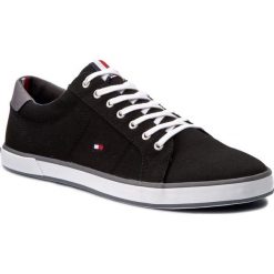 Tenisówki TOMMY HILFIGER - Harlow 1D FM0FM00596 Black 990. Czarne półbuty męskie TOMMY HILFIGER, na co dzień, bez wzorów, z materiału, na sznurówki. Za 249,00 zł.