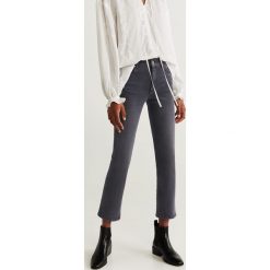 Mango - Jeansy Straight. Szare jeansy damskie Mango, z podwyższonym stanem. W wyprzedaży za 69,90 zł.