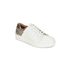 Buty Only ONLSAGE GLITTER SNEAKER. Białe trampki i tenisówki damskie marki ONLY, bez wzorów, bez zapięcia. Za 143,20 zł.
