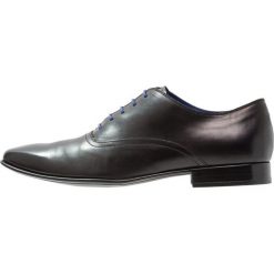 Azzaro NOBODAR Eleganckie buty noir. Czarne buty wizytowe męskie Azzaro, z materiału, na sznurówki. W wyprzedaży za 482,30 zł.