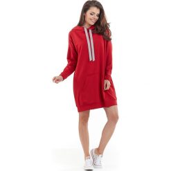 Bluza A212 czerwony. Czerwone bluzki damskie Awama, uniwersalny, bez wzorów, z długim rękawem, długie, z kapturem. Za 170,97 zł.