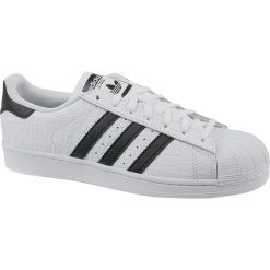Adidas Superstar BZ0198 buty sneakers męskie białe 44 2/3. Białe buty sportowe męskie Adidas, ze skóry, z paskami, do koszykówki, adidas superstar. W wyprzedaży za 289,99 zł.