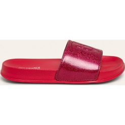 Trussardi Jeans - Klapki. Czarne klapki damskie Trussardi Jeans, bez wzorów, z jeansu, bez obcasa, na obcasie. Za 249,90 zł.