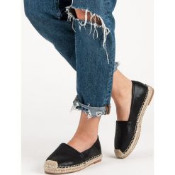 KLASYCZNE ESPADRYLE. Czarne espadryle damskie SMALL SWAN, bez wzorów, klasyczne, bez obcasa. Za 52,90 zł.