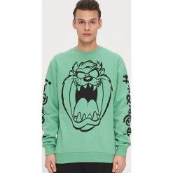 Bluza z nadrukiem Looney Tunes -. Bluzy męskie House, s, z nadrukiem, bez kołnierzyka, bez rękawów, bez kaptura. Za 79,99 zł.