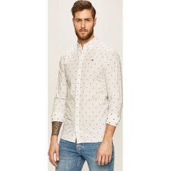 Tommy Jeans - Koszula. Białe koszule męskie Tommy Jeans, s, bez wzorów, z bawełny, button down, z długim rękawem. W wyprzedaży za 279,90 zł.