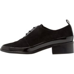 KIOMI Oksfordki black. Czarne jazzówki damskie KIOMI, z materiału. Za 379,00 zł.