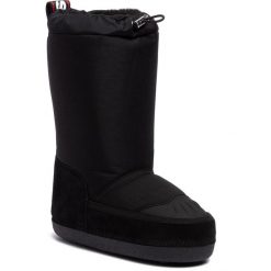 Śniegowce DSQUARED2 - Evolution Tape SBW0011 08100001 2124 Nero. Czarne kozaki damskie Dsquared2, na zimę, ze skóry, bez obcasa, bez zapięcia. W wyprzedaży za 1379,00 zł.
