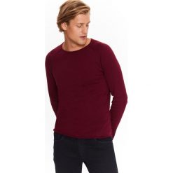 Golfy męskie: SWETER MĘSKI Z NIEWYKOŃCZONĄ KRAWĘDZIĄ