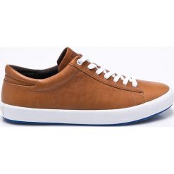 Camper - Tenisówki. Pomarańczowe trampki męskie marki Camper, bez wzorów, ze skóry, na sznurówki. W wyprzedaży za 329,90 zł.