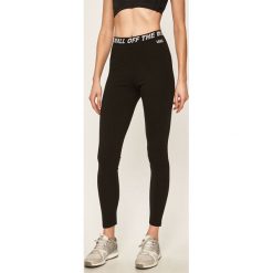 Vans - Legginsy. Czarne spodnie damskie Vans, s, bez wzorów, z elastanu. W wyprzedaży za 149,90 zł.