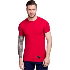 T-shirt NICODEMO TSTS000013. Czerwone t-shirty męskie Giacomo Conti, na lato, m, bez wzorów, z bawełny, bez kołnierzyka. Za 79,00 zł.