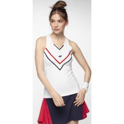 Top damski do tenisa TSDF402A - biały. Białe topy damskie xl, bez wzorów, z dzianiny, bez kołnierzyka. W wyprzedaży za 39,99 zł.