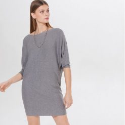 Swetrowa mini sukienka - Jasny szary. Szare sukienki damskie Mohito, s, mini. Za 119,99 zł.