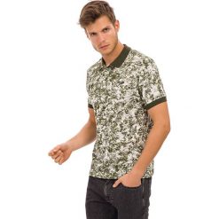 Koszulka polo w kolorze oliwkowo-kremowym. Brązowe koszulki męskie GALVANNI, xl, bez wzorów, polo, bez rękawów. W wyprzedaży za 74,95 zł.
