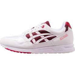 Asics Tiger GELSAGA Sneakersy niskie white/samba. Białe trampki i tenisówki damskie marki Asics Tiger, z tworzywa sztucznego. Za 459,00 zł.