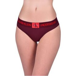 Calvin Klein Stringi Damskie Phoebe W / Manic Red Patch qf4920e-xp2 (Rozmiar L). Czerwone stringi marki Calvin Klein, l. W wyprzedaży za 84,00 zł.