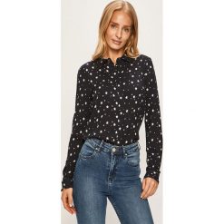 Vero Moda - Koszula. Zielone bluzki damskie Vero Moda, na co dzień, s, bez wzorów, z wiskozy, klasyczne, z klasycznym kołnierzykiem, z długim rękawem. W wyprzedaży za 59,90 zł.