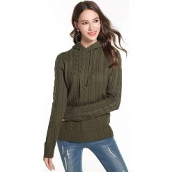 Sweter w kolorze khaki. Brązowe swetry damskie Swetry na chłodne dni, bez wzorów, bez rękawów, bez kaptura. W wyprzedaży za 139,95 zł.
