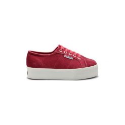 Buty Superga 2790 Velvetchenillew 288 Red Dahlia. Czerwone trampki i tenisówki damskie Superga, bez wzorów, bez zapięcia. Za 201,96 zł.