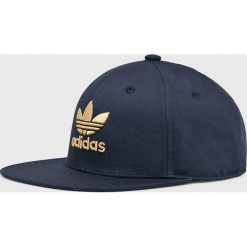 Adidas Originals - Czapka. Niebieskie czapki damskie marki adidas Originals, z bawełny. Za 99,90 zł.